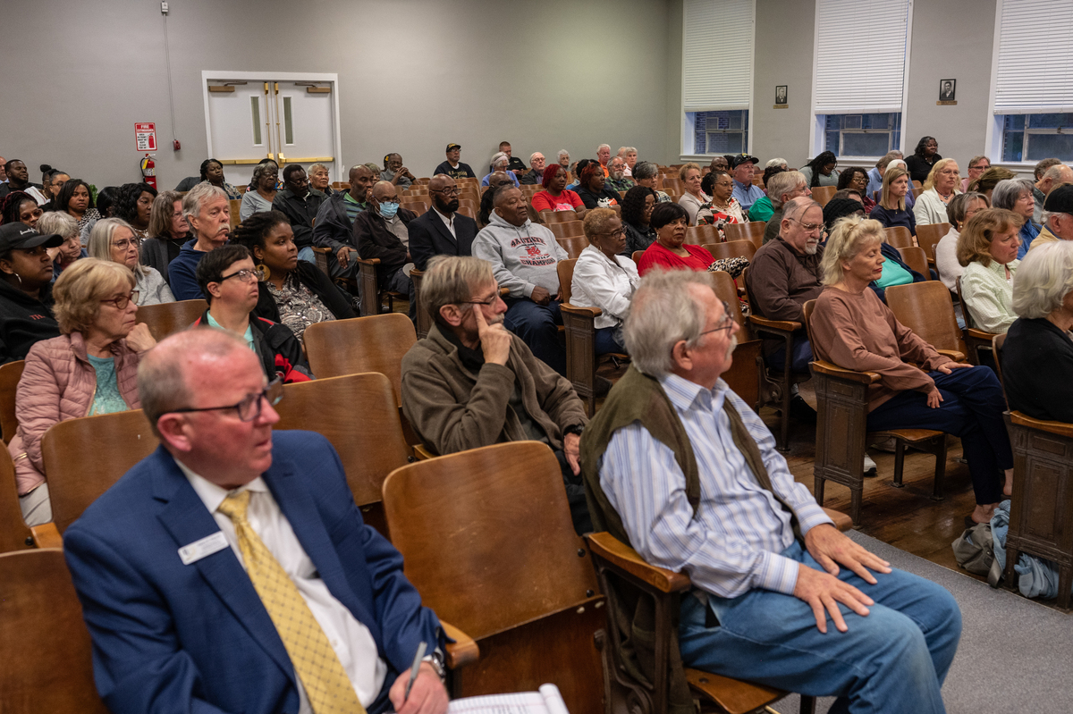 Public decries the County Board of Commissioners’ move to tie schools to politics
